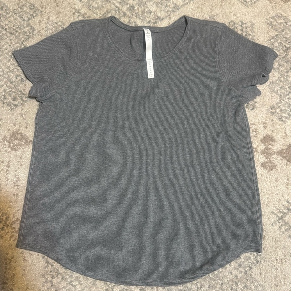 Lululemon T-Shirt